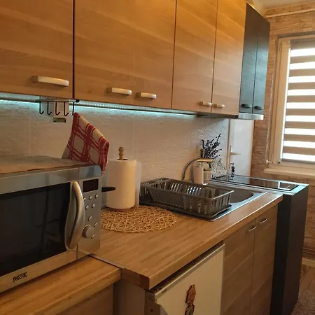 Perusic Appartement *