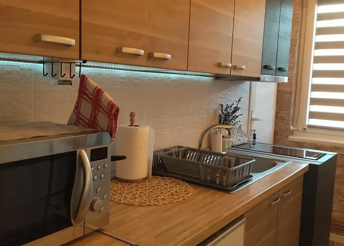 Perusic Appartement *